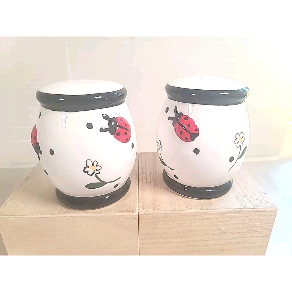 Vintage NOS Nwt  Laybug Salt & Pepper Shakers CBK 1998 Bonwit Teller)